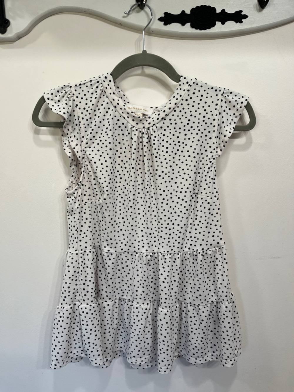 💐5/25$ Monteau Los Angeles White Polka Dot Tiered shirt